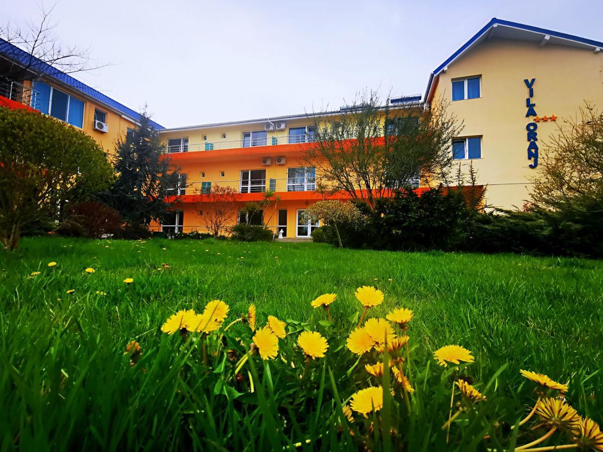 Отель Vila Oranj Костинешти Экстерьер фото